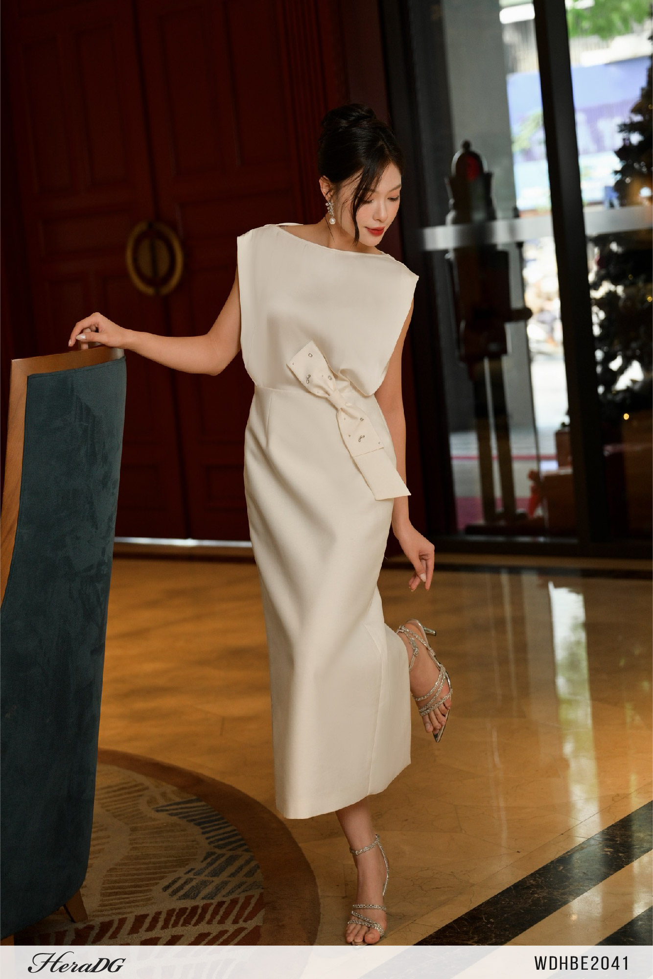 Ảnh của Đầm tafta phối lụa đính nơ eo